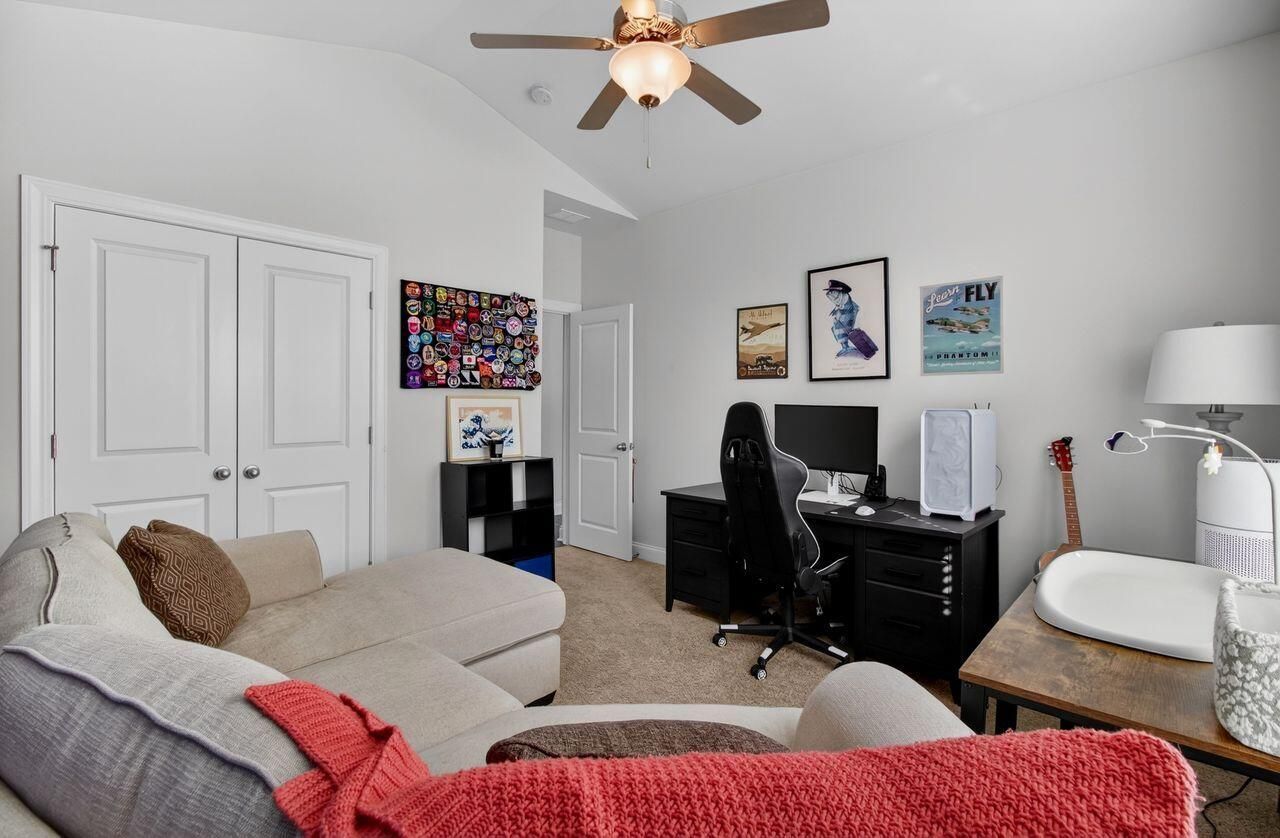 377 Turnstone Street Photo 30