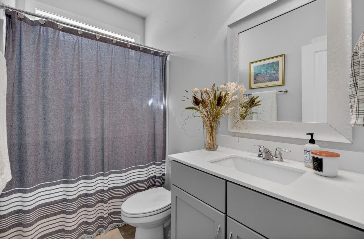 377 Turnstone Street Photo 31