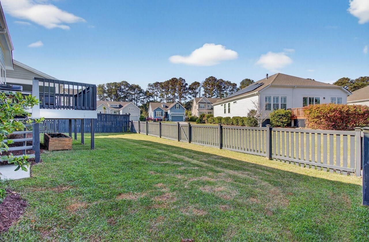 377 Turnstone Street Photo 36