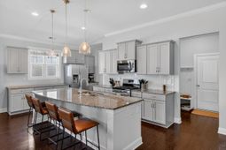 377 Turnstone Street photo 4