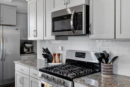 377 Turnstone Street photo 4