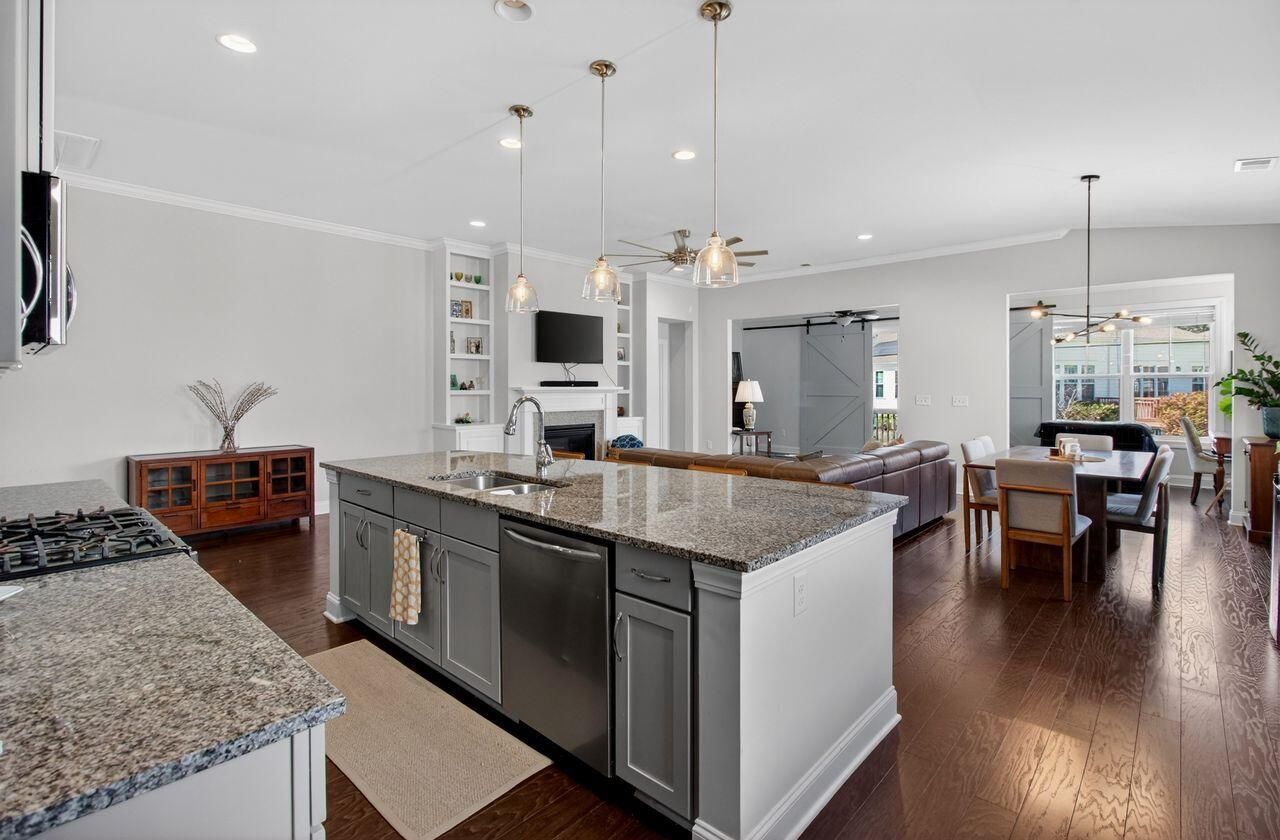 377 Turnstone Street Photo 9