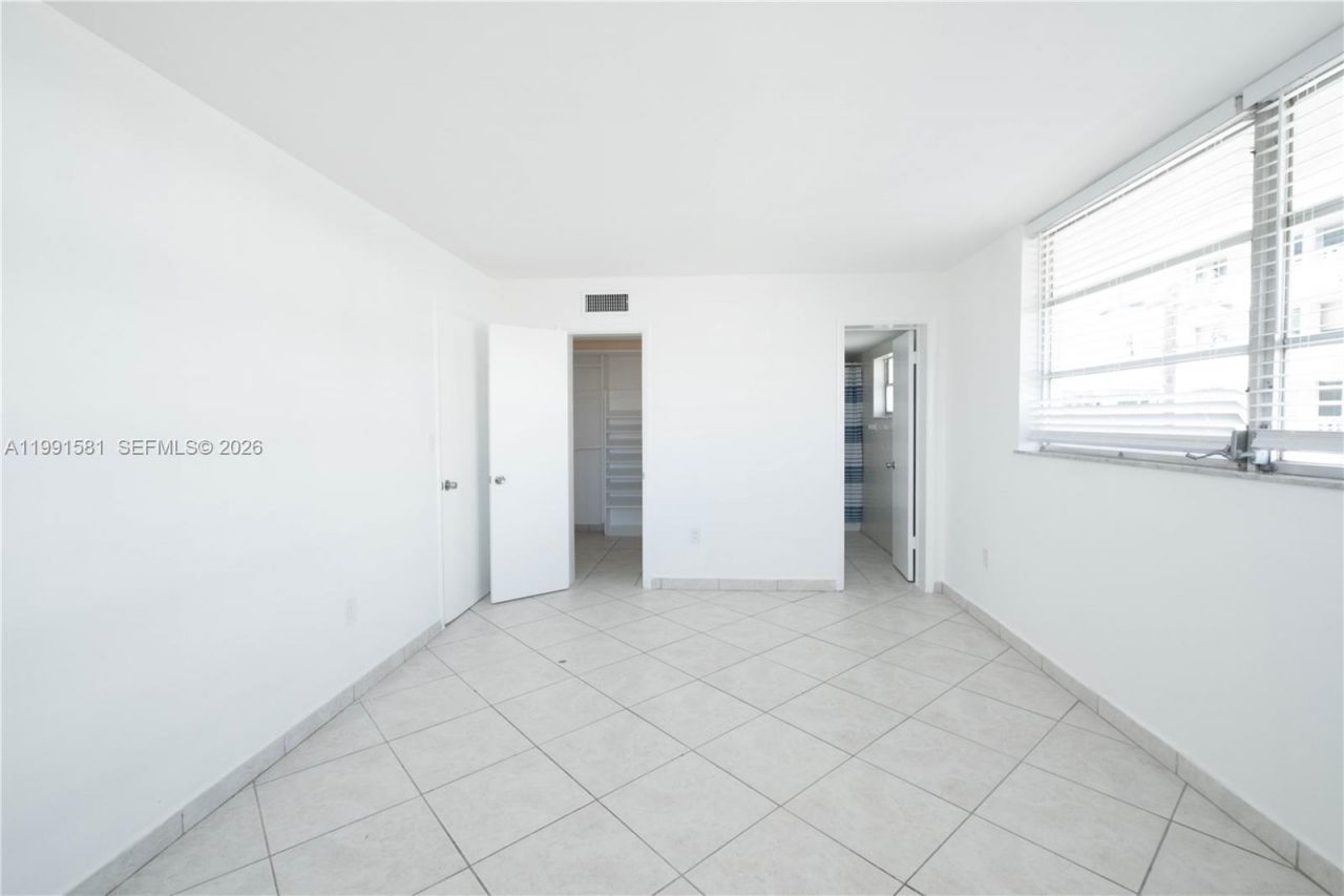 1075 93rd St , Unit 403, Bay Harbor Islands, FL 33154 Photo