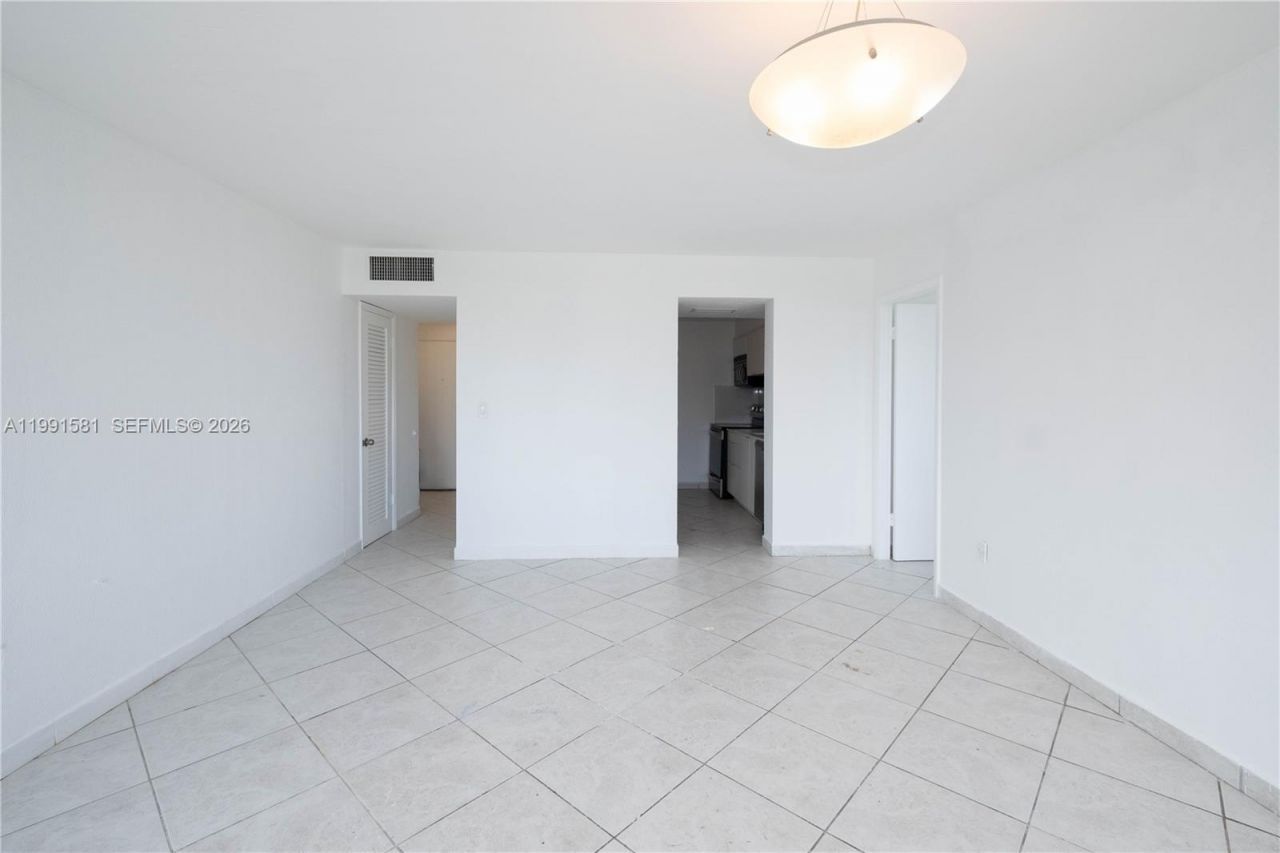1075 93rd St , Unit 403, Bay Harbor Islands, FL 33154 Photo