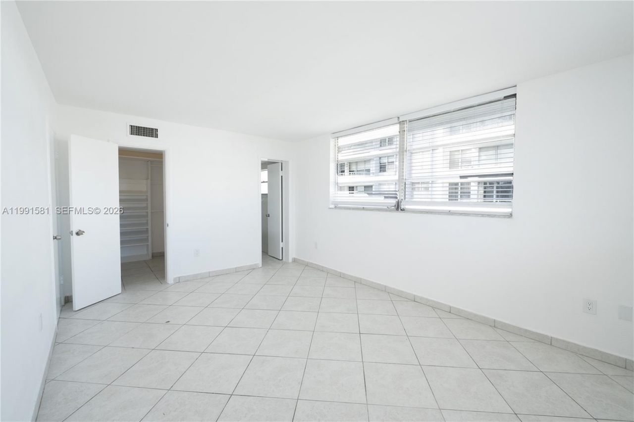 1075 93rd St , Unit 403, Bay Harbor Islands, FL 33154 Photo