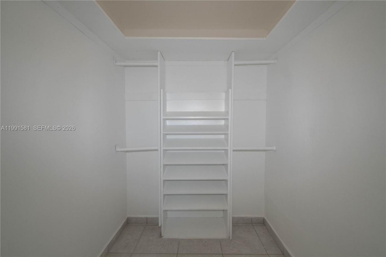 1075 93rd St , Unit 403, Bay Harbor Islands, FL 33154 Photo