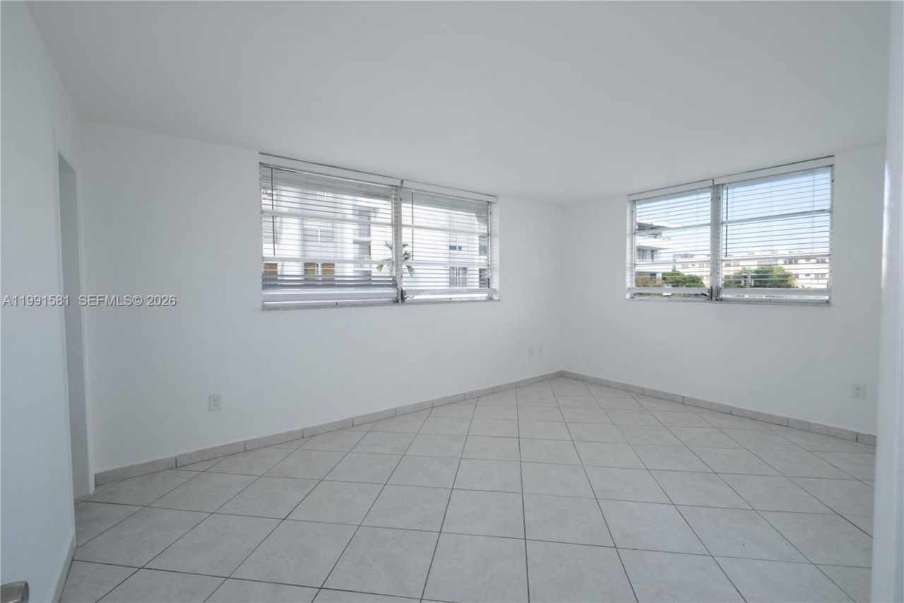 1075 93rd St , Unit 403, Bay Harbor Islands, FL 33154 Photo