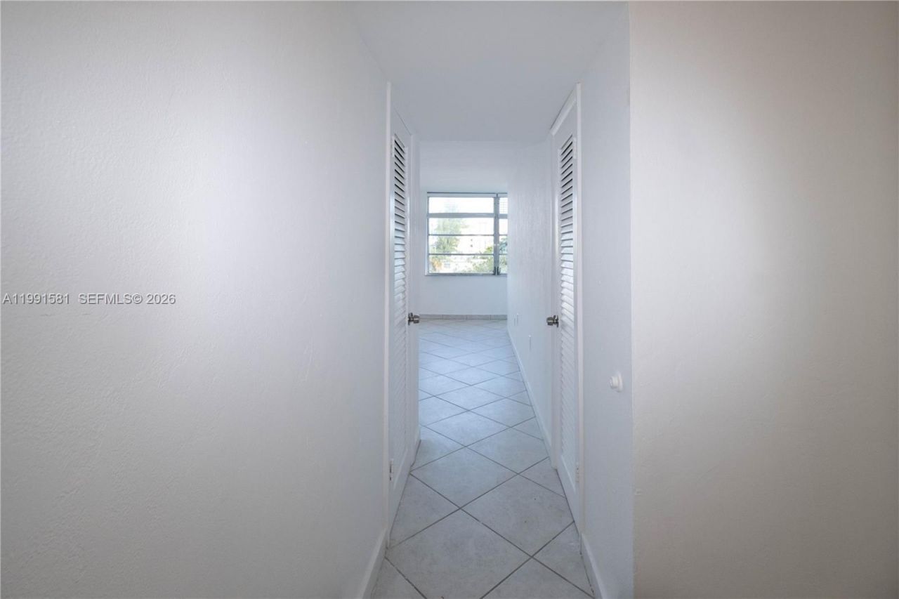 1075 93rd St , Unit 403, Bay Harbor Islands, FL 33154 Photo