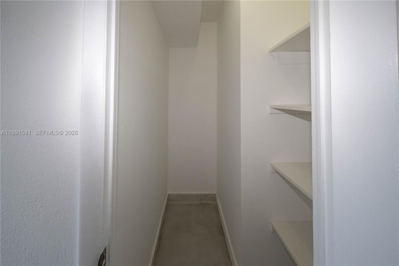 1075 93rd St , Unit 403, Bay Harbor Islands, FL 33154 Photo