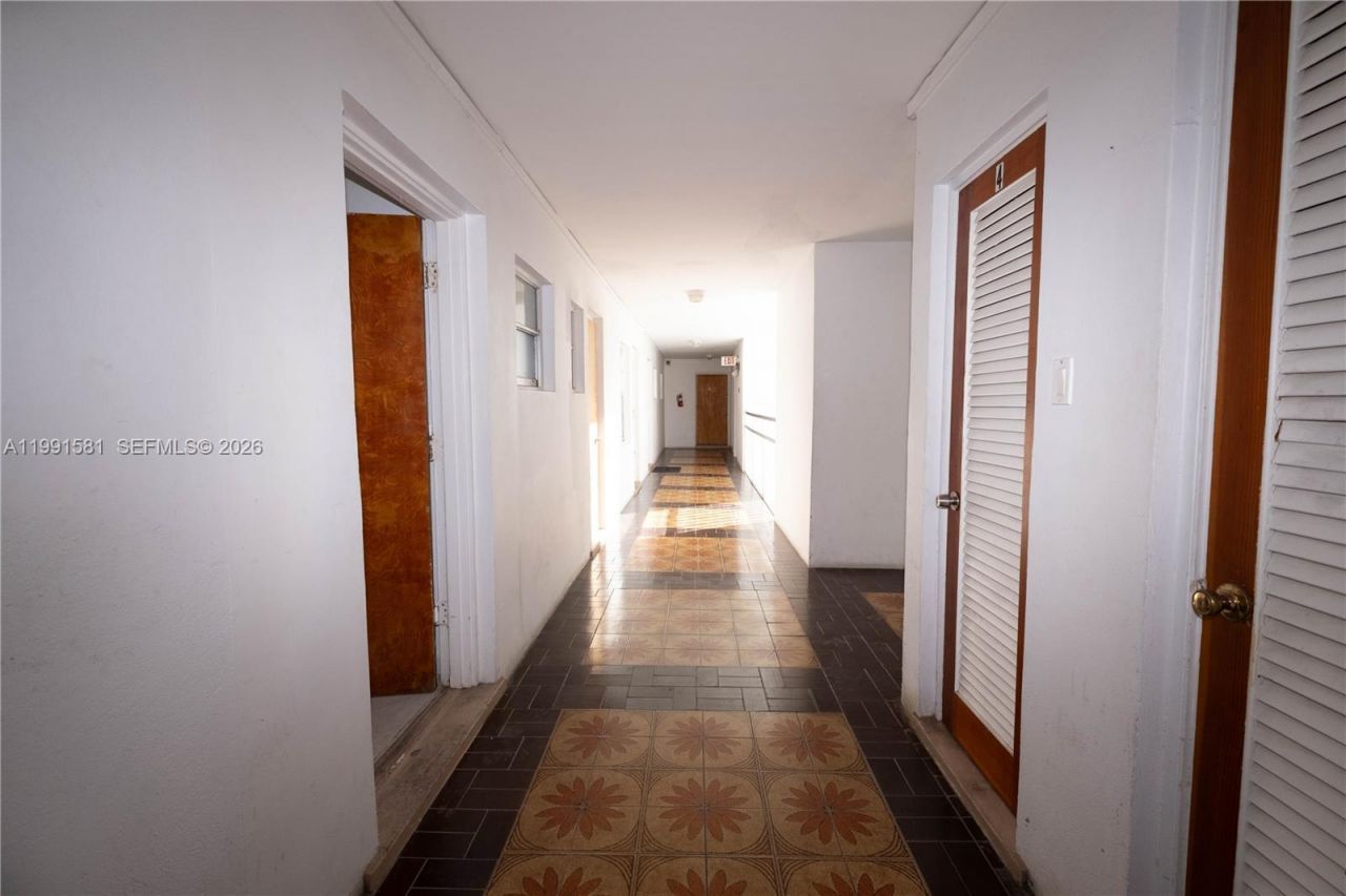 1075 93rd St , Unit 403, Bay Harbor Islands, FL 33154 Photo