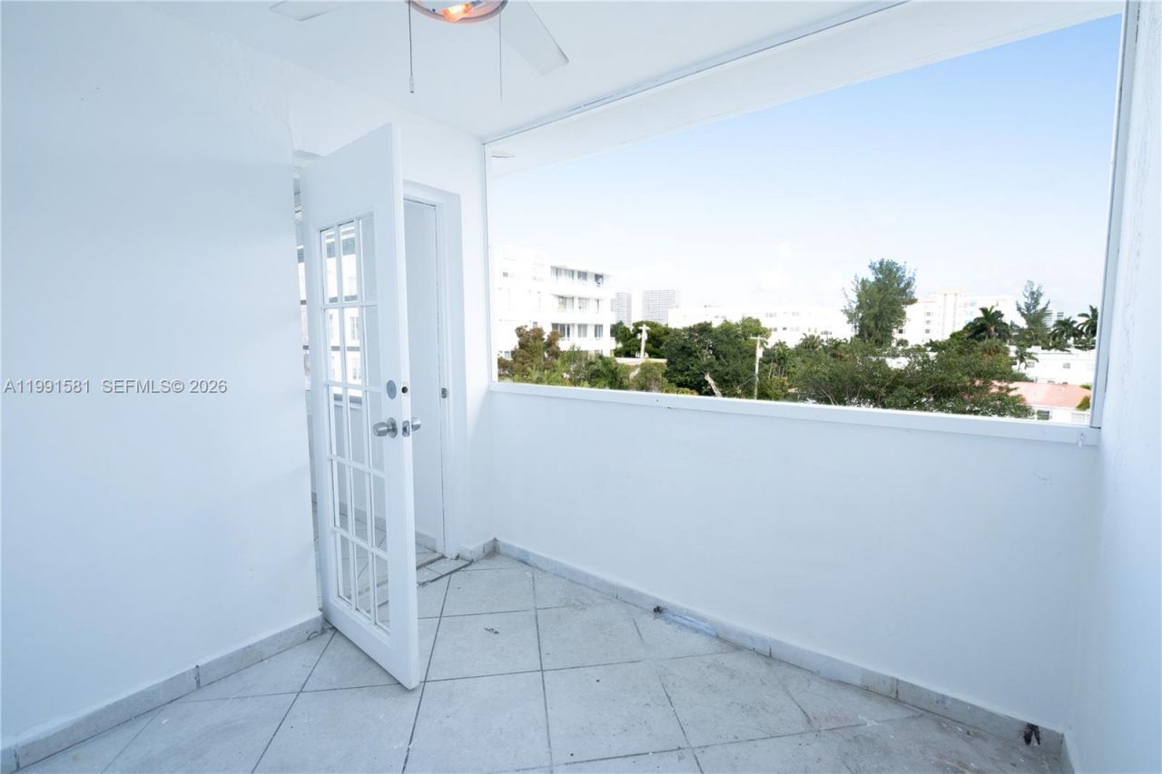 1075 93rd St , Unit 403, Bay Harbor Islands, FL 33154 Photo