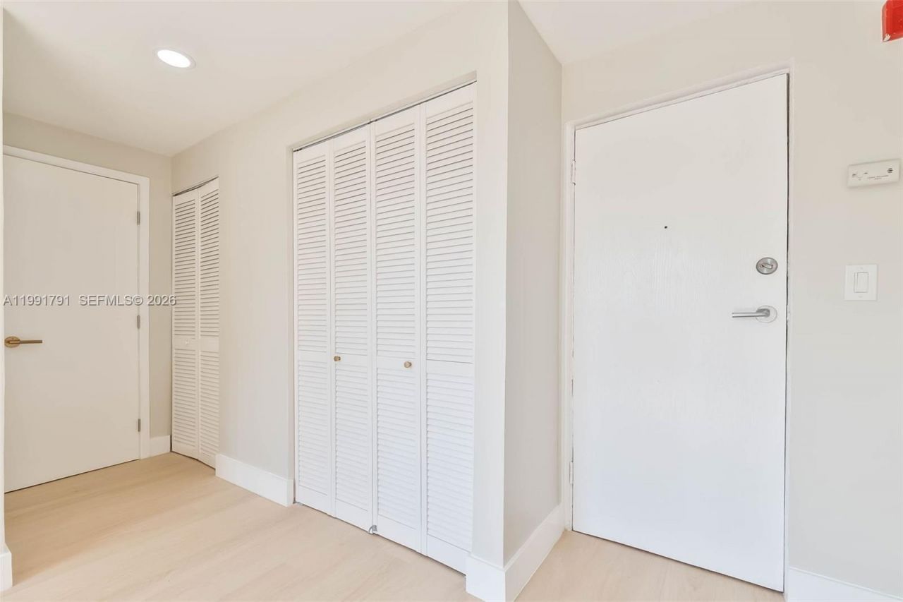 694 NE 76th St, Unit 6, Miami, FL 33138 Photo