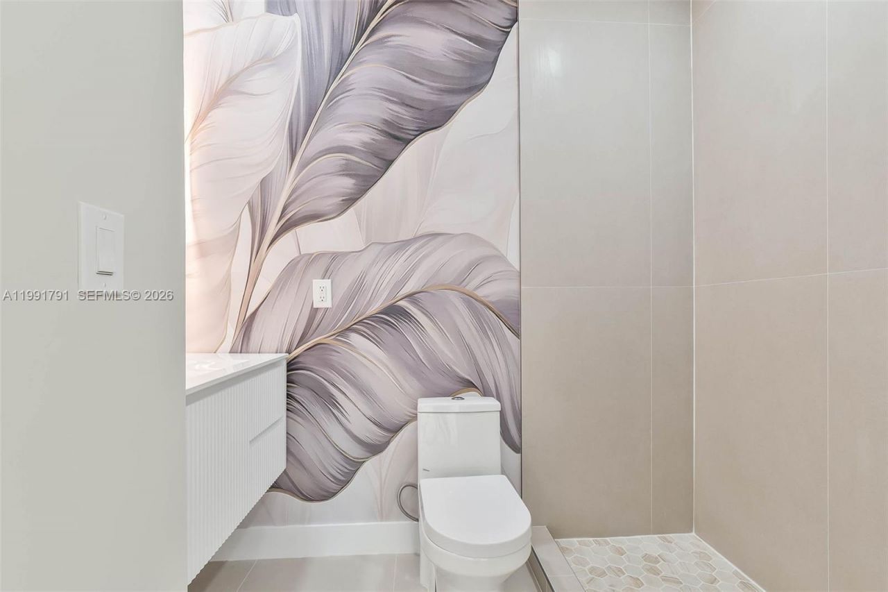 694 NE 76th St, Unit 6, Miami, FL 33138 Photo