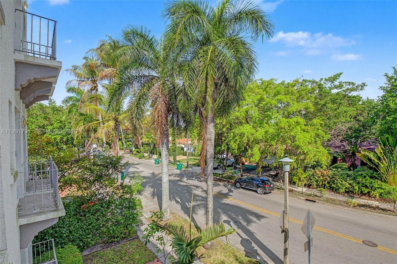 694 NE 76th St , Unit 6, Miami, FL 33138 Photo