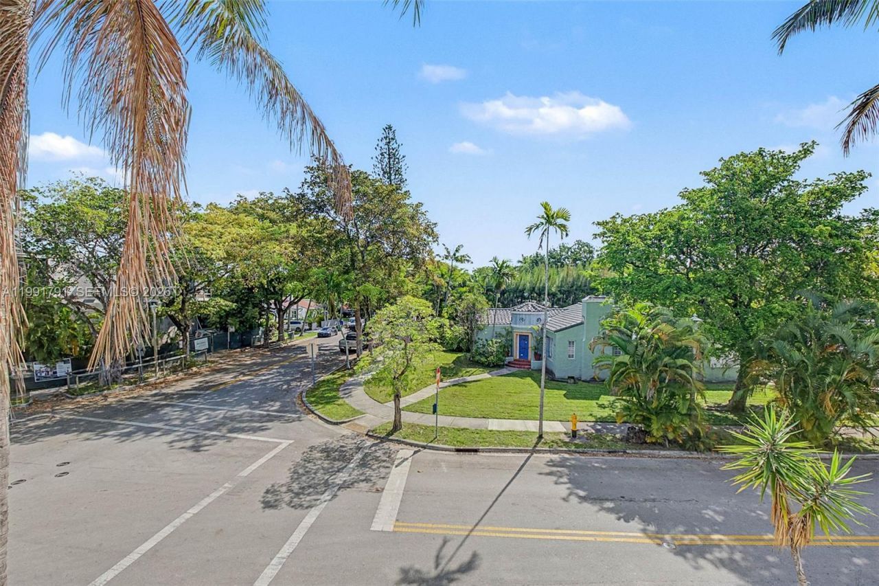 694 NE 76th St , Unit 6, Miami, FL 33138 Photo