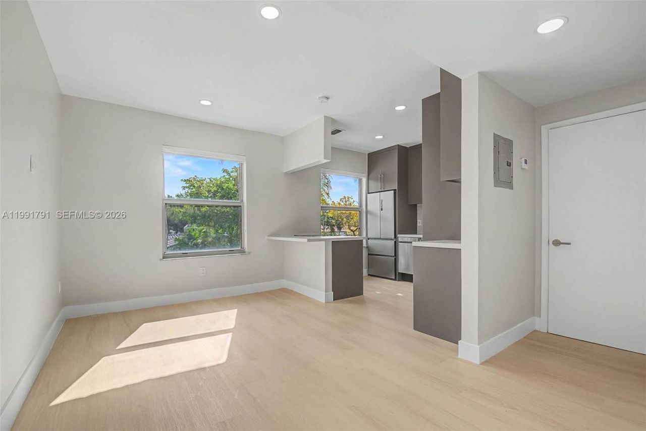 694 NE 76th St , Unit 6, Miami, FL 33138 Photo