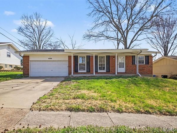 4366 Sulla Drive , Florissant, MO 63033