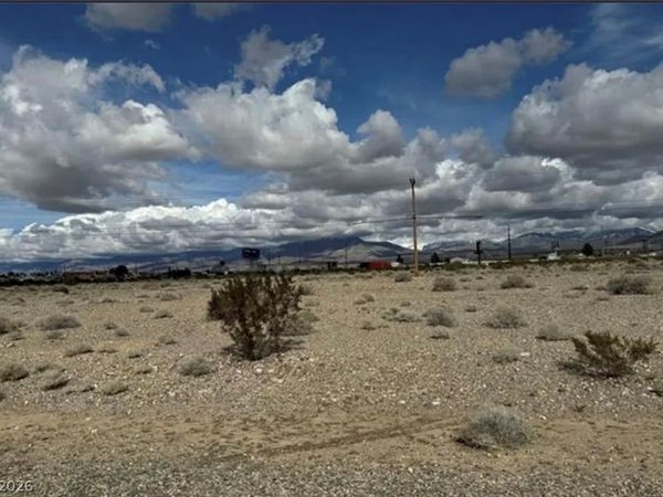 2220 E Ironhorse Street , Pahrump, NV 89048