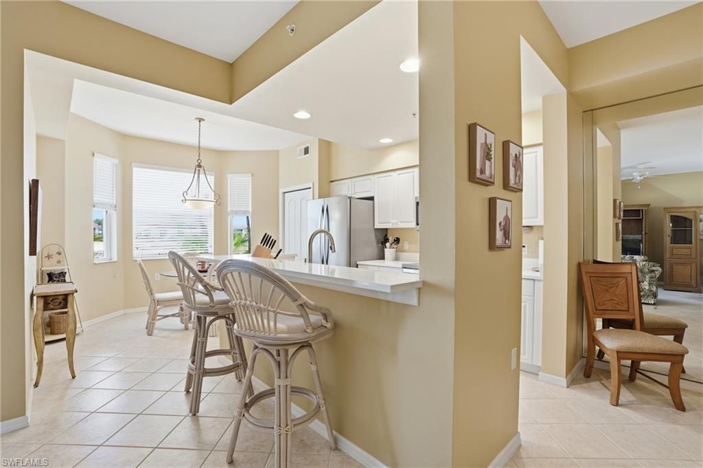 2730 Cypress Trace Cir, Unit 2812, Naples, FL 34119 Photo