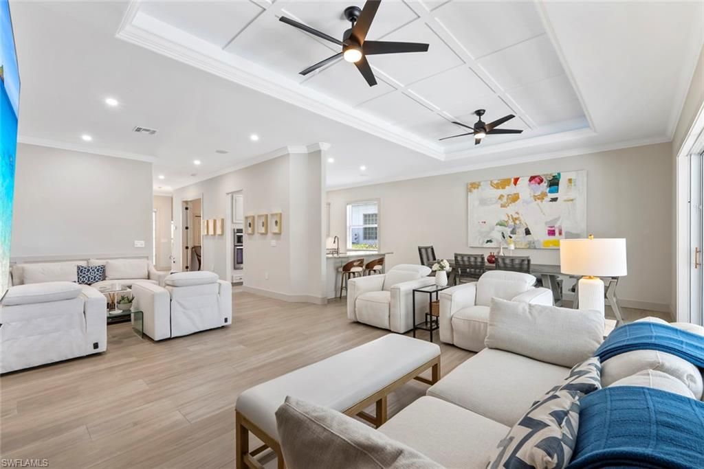 3599 Grand Cypress Dr, Naples, FL 34119 Photo