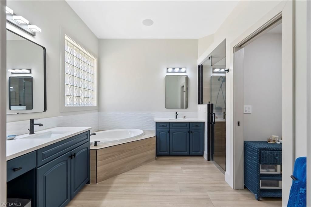 3599 Grand Cypress Dr, Naples, FL 34119 Photo