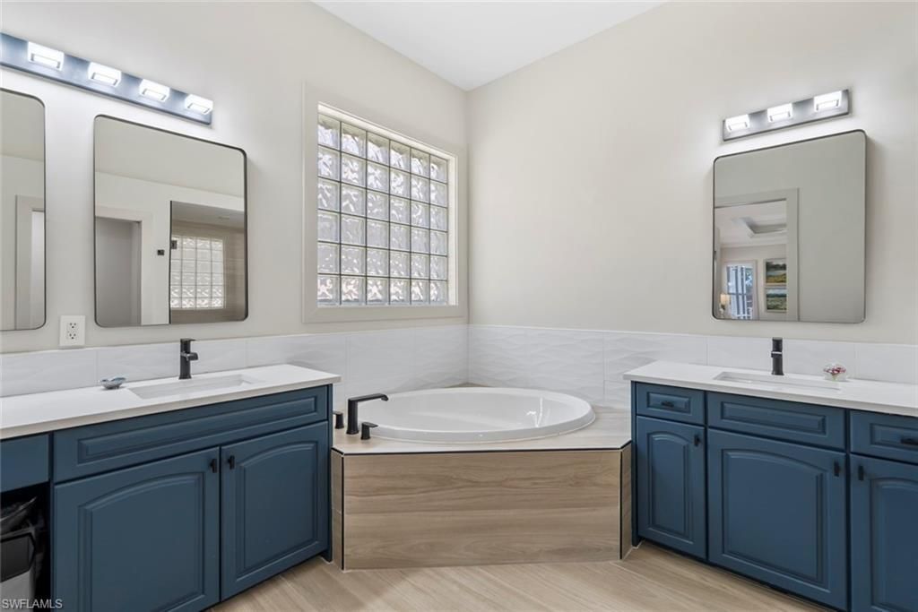 3599 Grand Cypress Dr, Naples, FL 34119 Photo