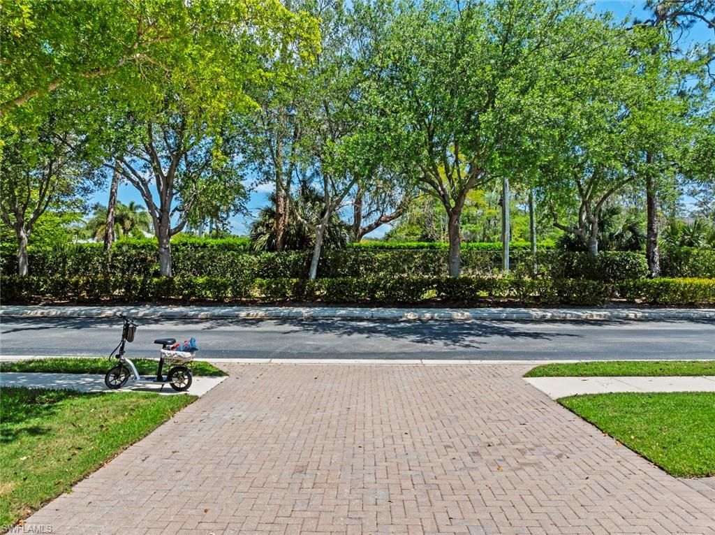 3599 Grand Cypress Dr, Naples, FL 34119 Photo