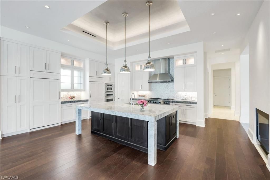 605 Galleon Dr, Naples, FL 34102 Photo