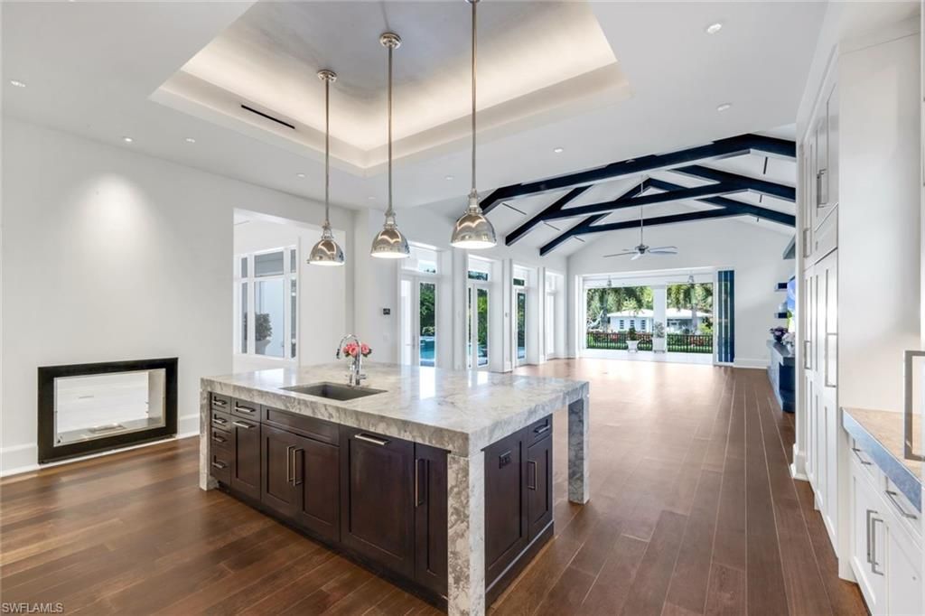 605 Galleon Dr , Naples, FL 34102 Photo