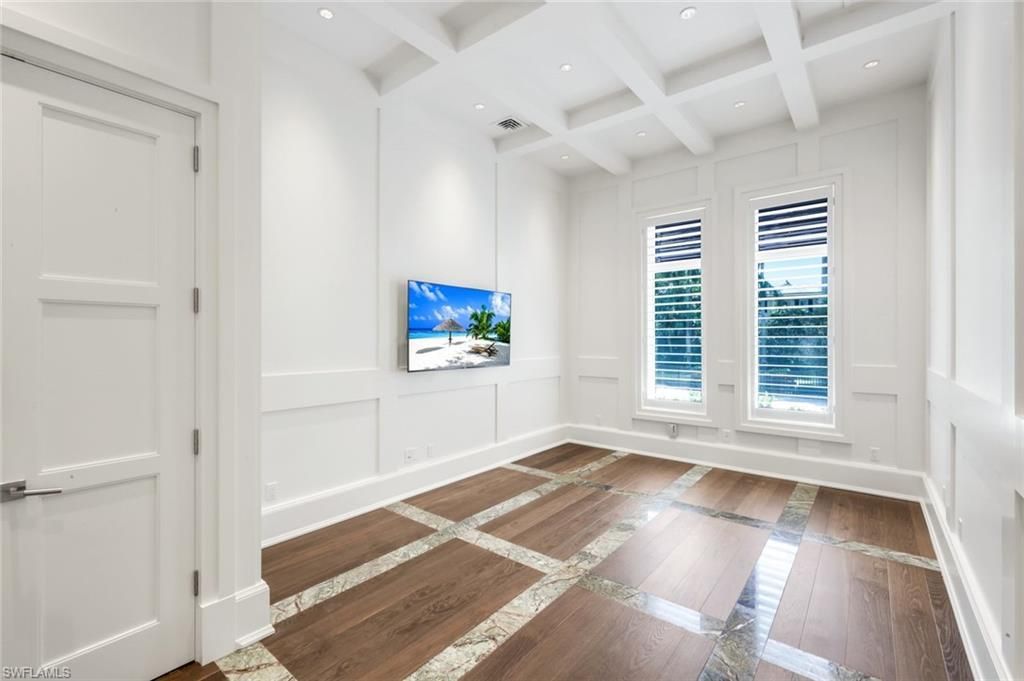 605 Galleon Dr , Naples, FL 34102 Photo