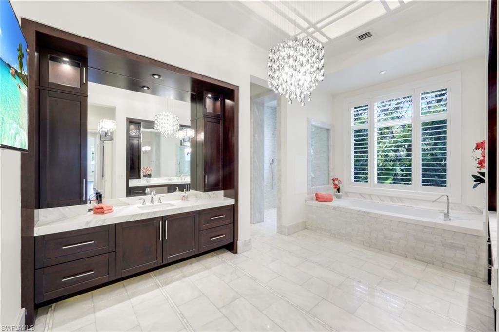 605 Galleon Dr, Naples, FL 34102 Photo