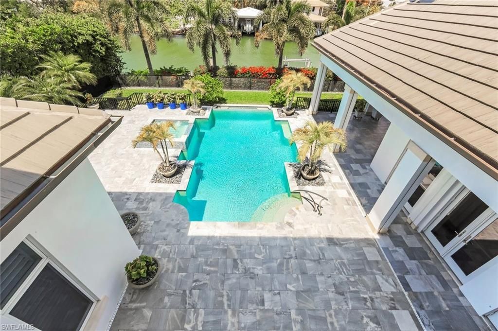 605 Galleon Dr , Naples, FL 34102 Photo