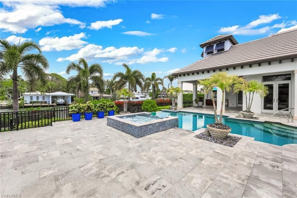 605 Galleon Dr , Naples, FL 34102 Photo