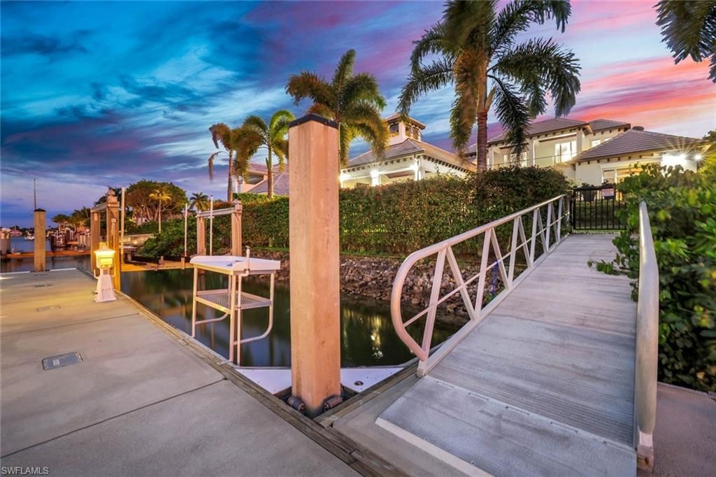 605 Galleon Dr, Naples, FL 34102 Photo