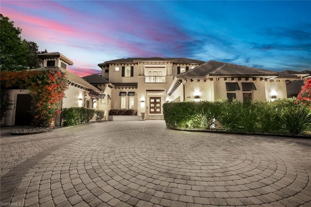 605 Galleon Dr , Naples, FL 34102 Photo