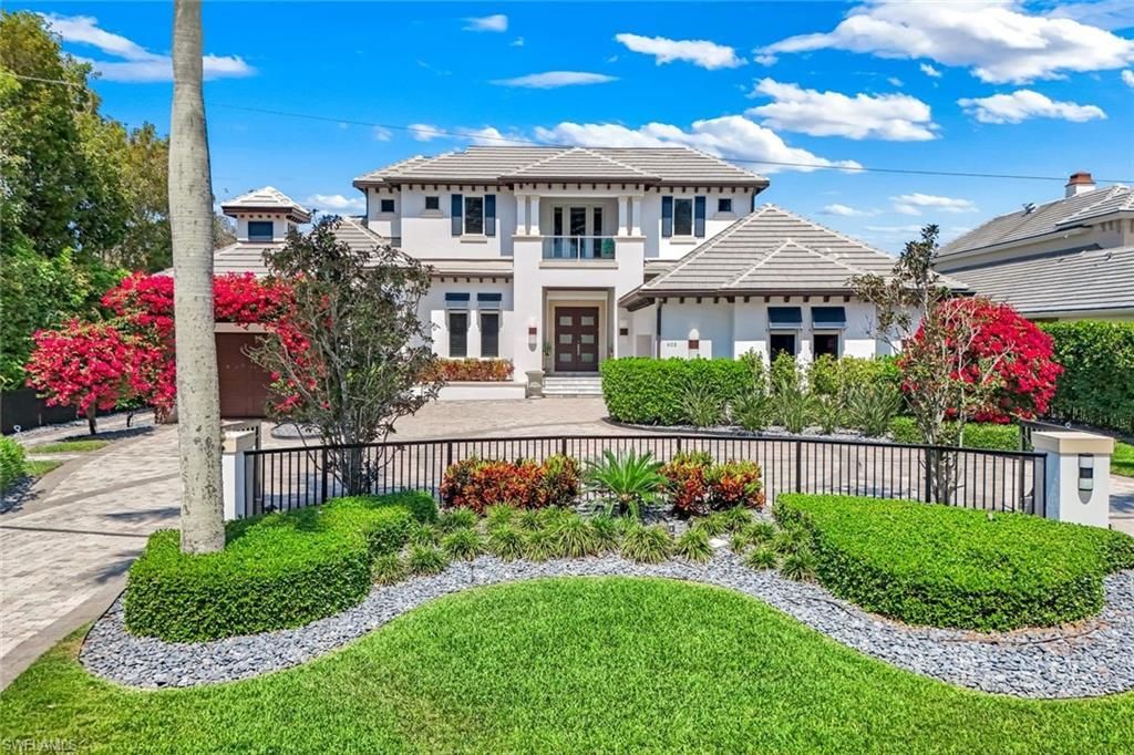 605 Galleon Dr , Naples, FL 34102 Photo