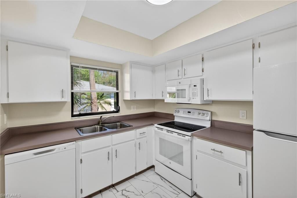 28130 Pine Haven Way , Unit 21, Bonita Springs, FL 34135 Photo