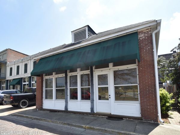 113 W Front Street, Greenwood, MS 38930