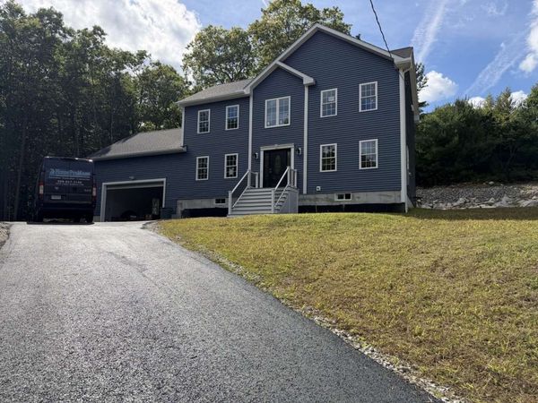 95 Leicester St., Oxford, MA 01540