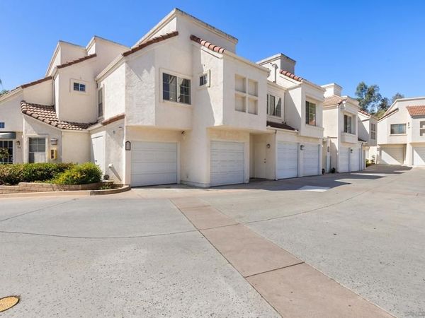 12010 Calle De Montana, Unit 301, El Cajon, CA 92019