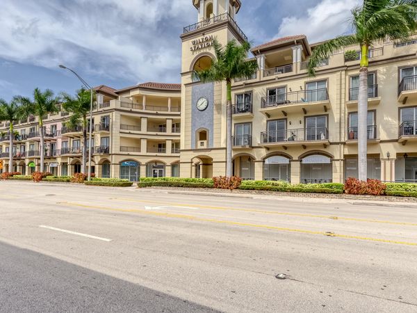 2631 NE 14th Avenue, Unit 406, Wilton Manors, FL 33334