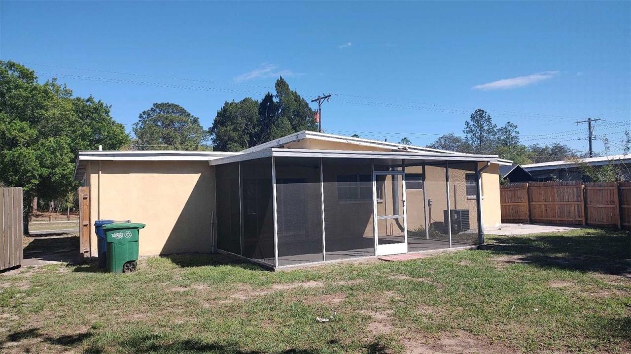 10910 N 15th Street , Tampa, FL 33612 Photo