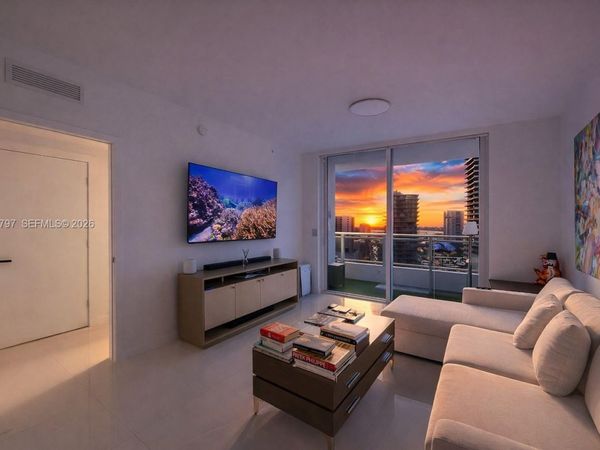 1080 Brickell Ave, Unit 1603, Miami, FL 33131