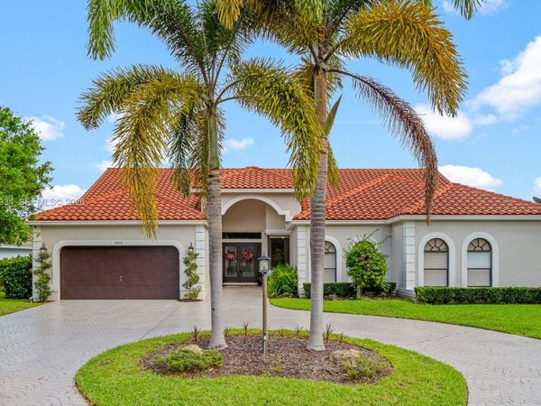 8412 NW 52nd Pl, Coral Springs, FL 33067