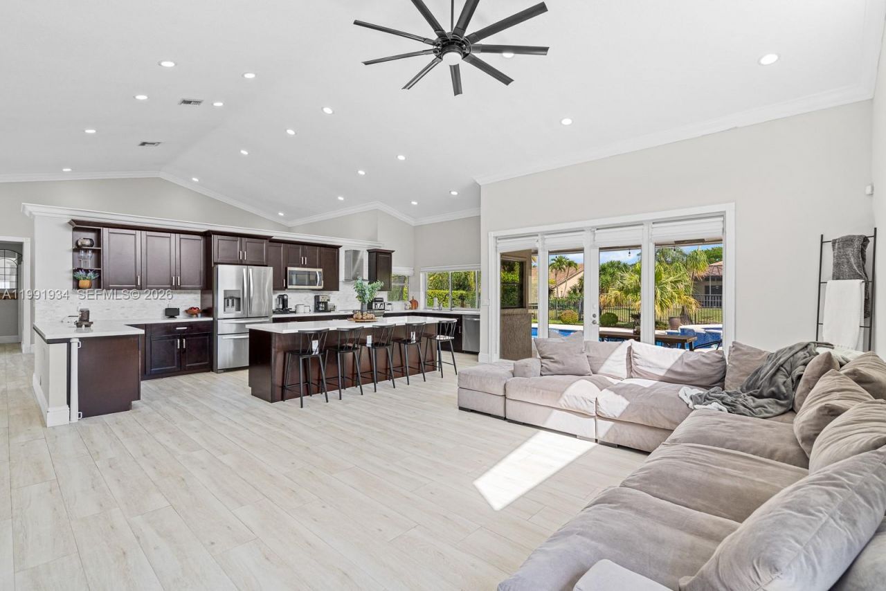 8412 NW 52nd Pl, Coral Springs, FL 33067 Photo