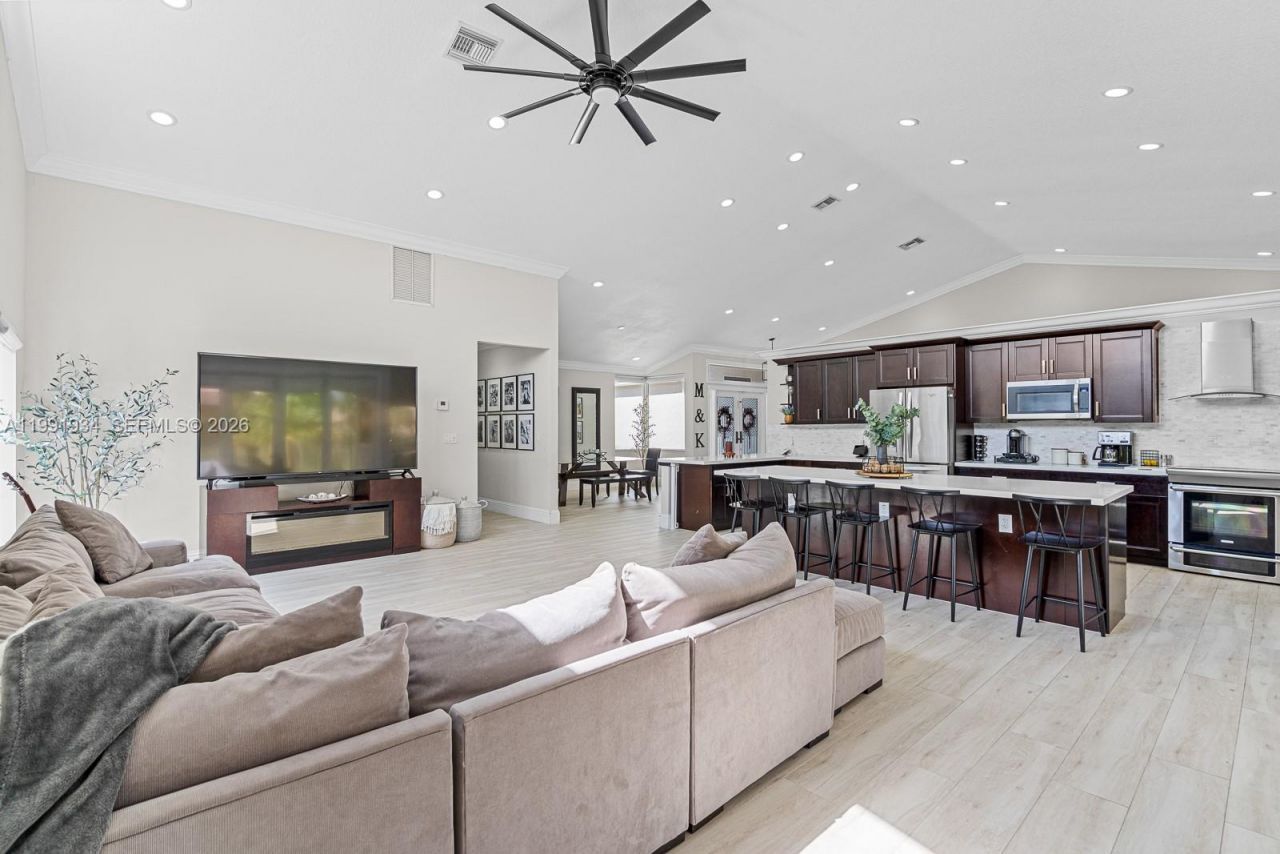 8412 NW 52nd Pl, Coral Springs, FL 33067 Photo