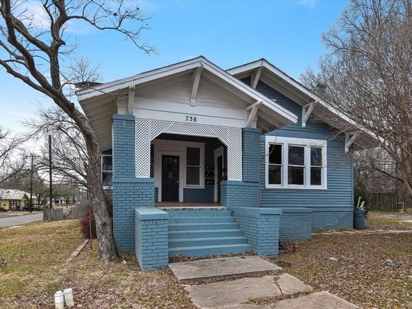 738 SW 1st Street , Paris, TX 75460