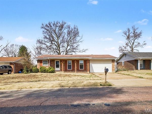 4393 Caracalla Drive , Florissant, MO 63033