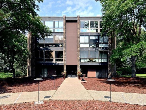 1700 Lexington Avenue S, Unit 403, Mendota Heights, MN 55118
