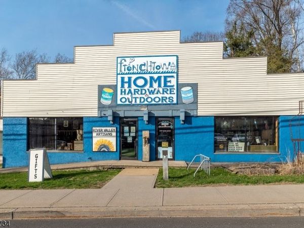 9 Kingwood Ave, Frenchtown, NJ 08825